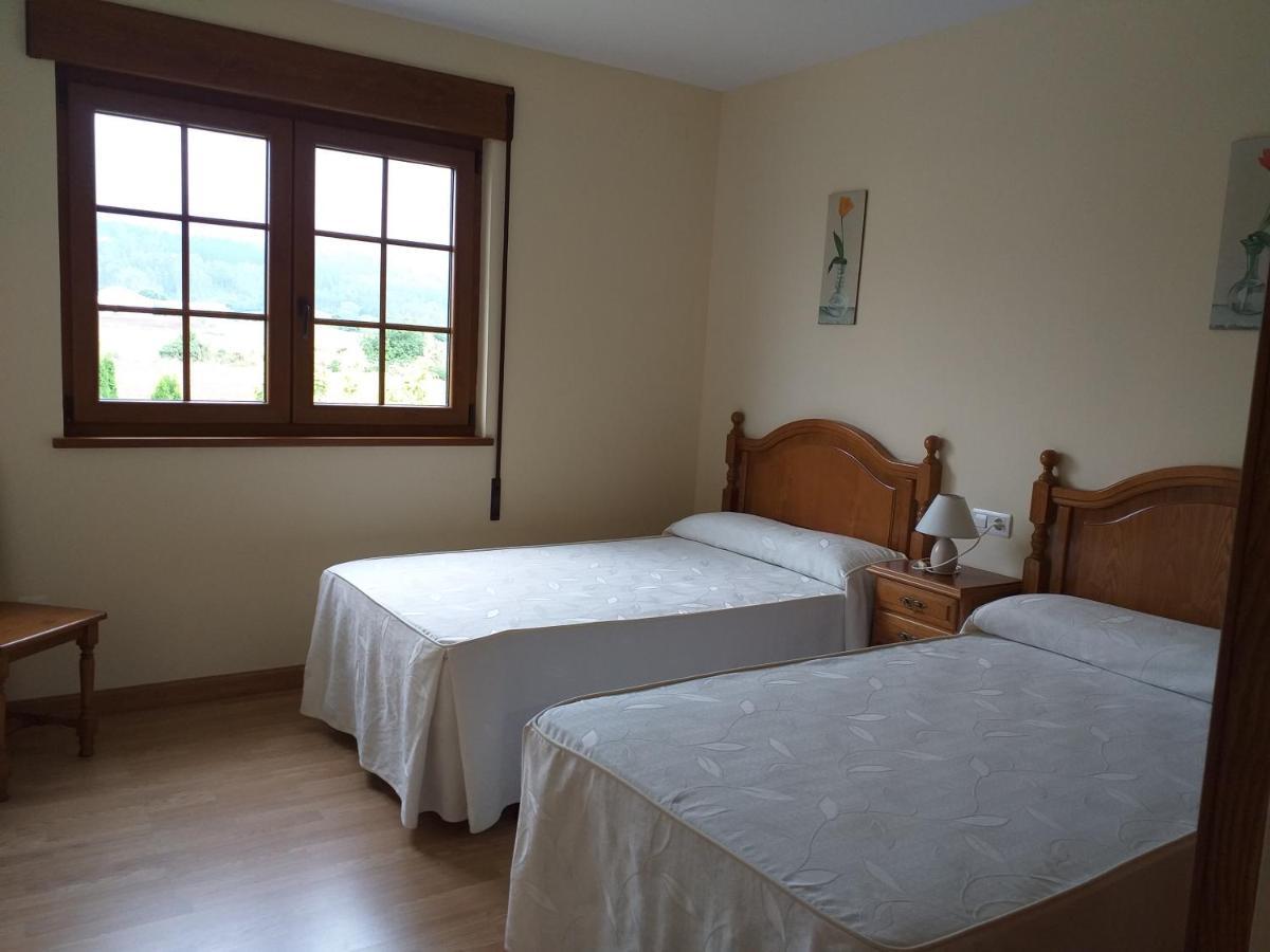 Apartamentos Turisticos La Senra كاستروبول المظهر الخارجي الصورة